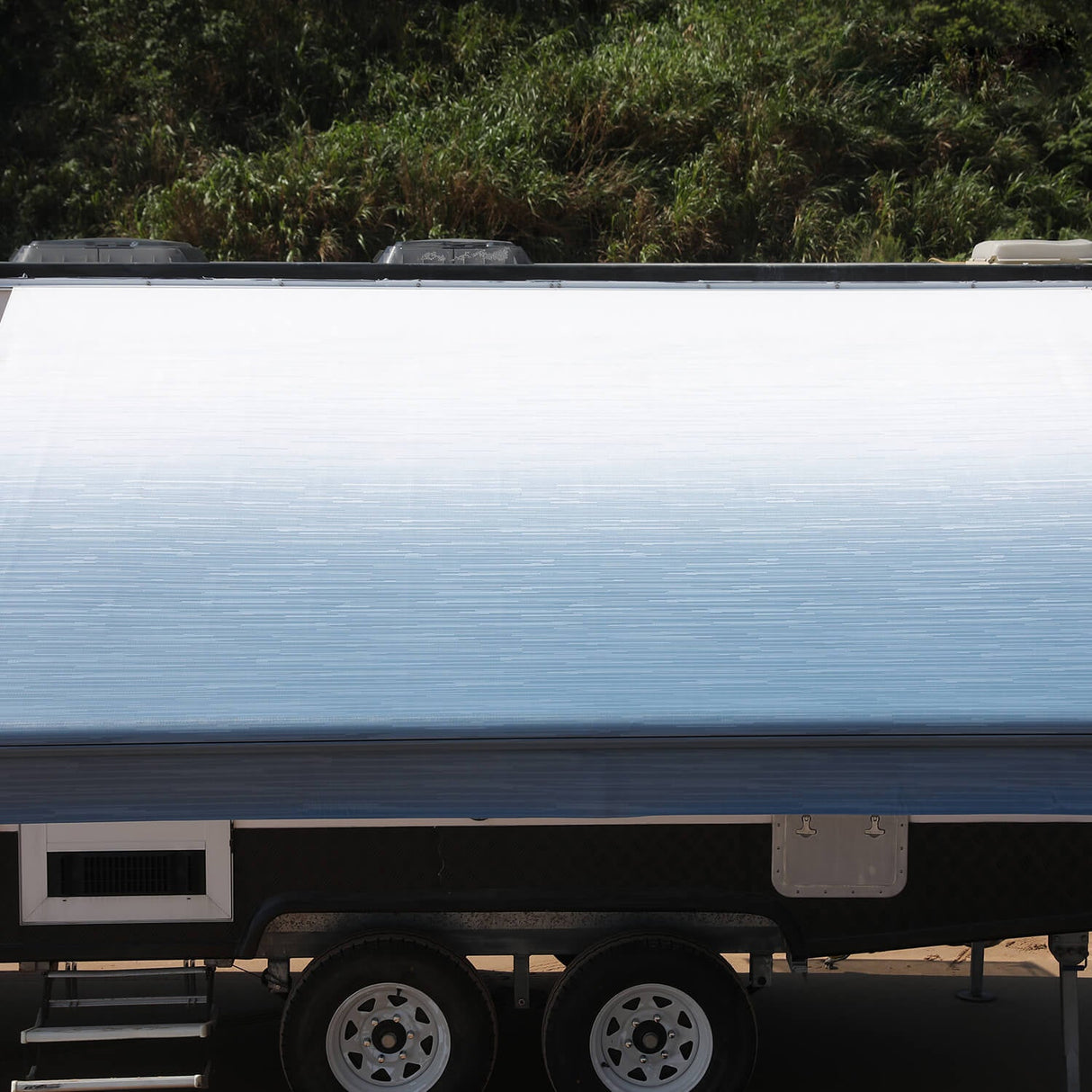 AWNLUX Electric RV Patio Awning - White Frame - AWNLUX 6 Colors and 14 size options. Fitting RV ranging from 8' to 21' and available in 6 color fabrics. Motorized Modular Retractable RV Awnings are designed to help meet the needs of your RV’s size and your personal style preferences. Our power RV awning are able to be suitable and applied with other major awning brands, it's compatible with Solera, Dometic and Carefree awnings.