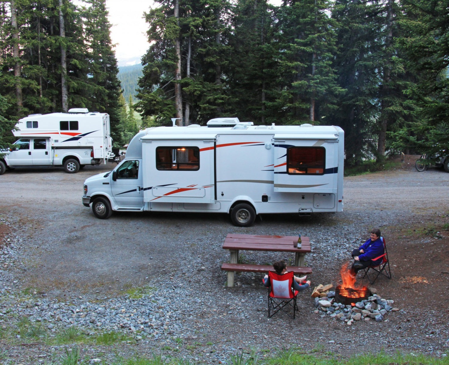 RV slide-out toppers and awnings protect your slide-out box from mildew and rain and are easy to install yourself. The AWNLUX RV Slide Topper Kit can replace Solera, Dometic, Lippert, and Camping World slide-out awnings. Designed to fit most campers, trailers, motorhomes, and 5th wheel trailers, this kit includes RV brackets, a roller tube, awning fabric, hardware, screws, and more.